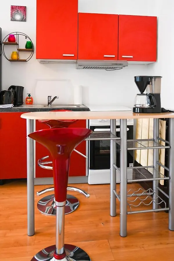 Backpacker Apartment Bahnhof Vienna Austria